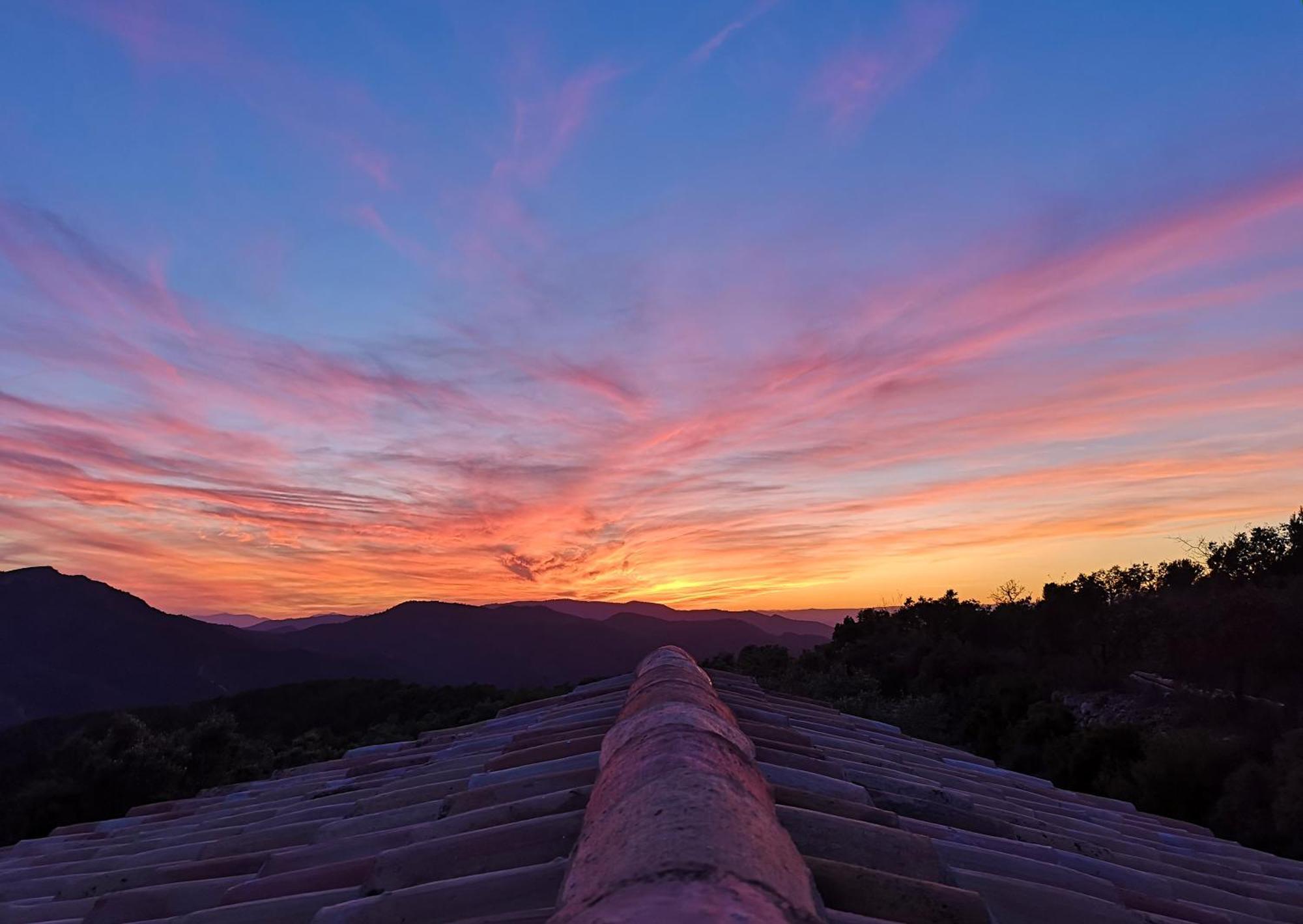 La Cueva De Miravet - Villa De Lujo En La Cima De La Montana Con Vistas Al Mar Кабанес Экстерьер фото
